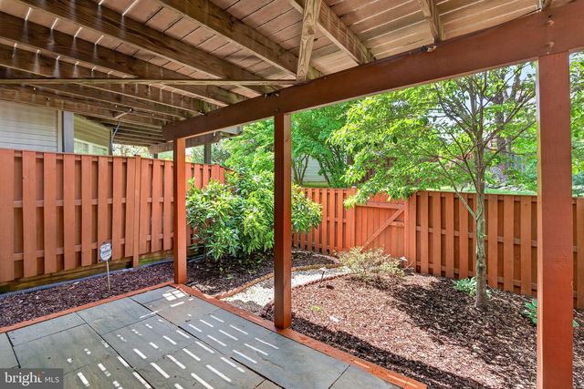 7412 GILLINGHAM ROW, Alexandria, VA 22315