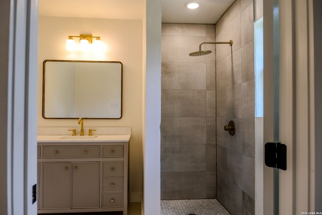 823 La Manda, San Antonio, TX 78201
