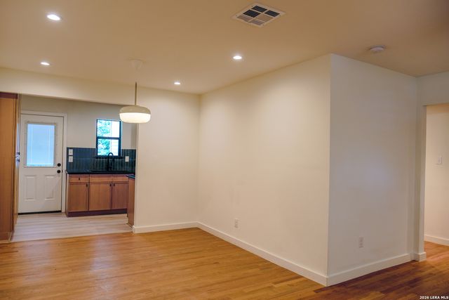 823 La Manda, San Antonio, TX 78201