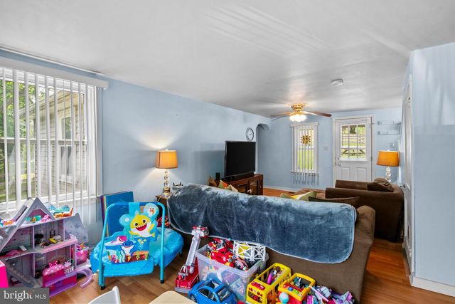 27 HOOVER LN, Mohnton, PA 19540