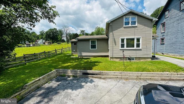 27 HOOVER LN, Mohnton, PA 19540