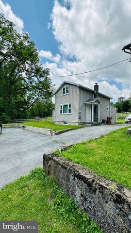 27 HOOVER LN, Mohnton, PA 19540