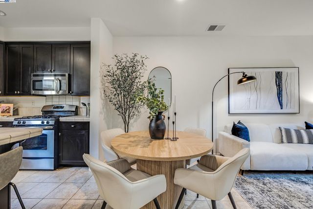 612 Staley Ave, Hayward, CA 94541