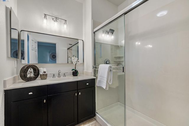 612 Staley Ave, Hayward, CA 94541