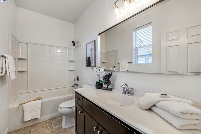 612 Staley Ave, Hayward, CA 94541