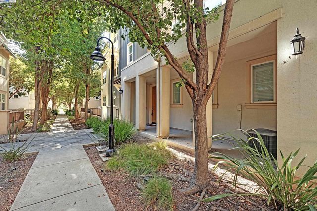 612 Staley Ave, Hayward, CA 94541