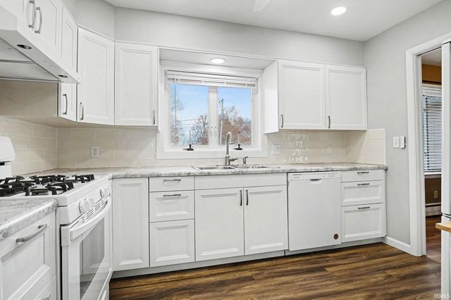 1223 W 200 S Road, Warsaw, IN 46580