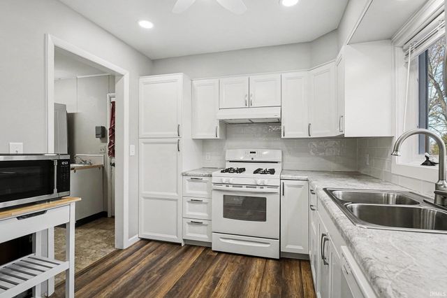 1223 W 200 S Road, Warsaw, IN 46580