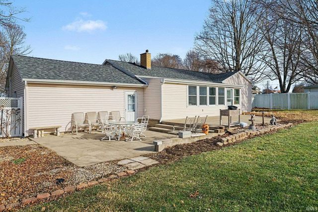 1223 W 200 S Road, Warsaw, IN 46580