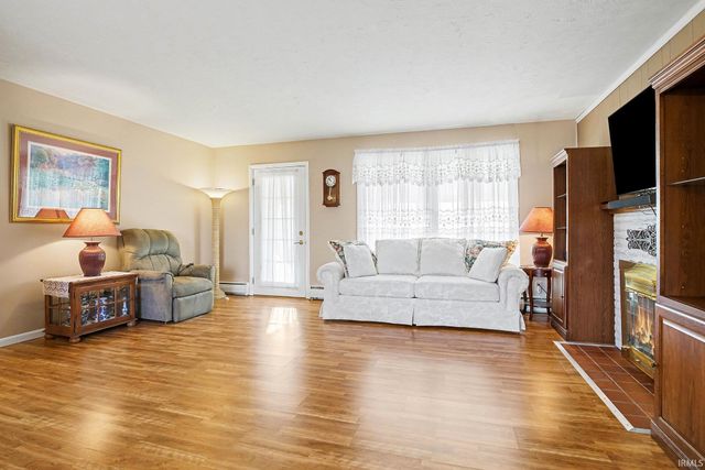 1223 W 200 S Road, Warsaw, IN 46580