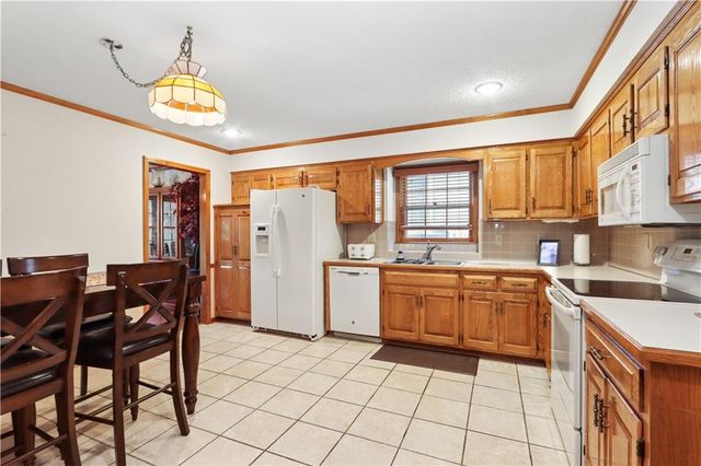 12428 Lamar Avenue, Leawood, KS 66209
