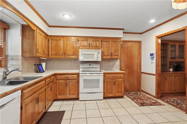 12428 Lamar Avenue, Leawood, KS 66209