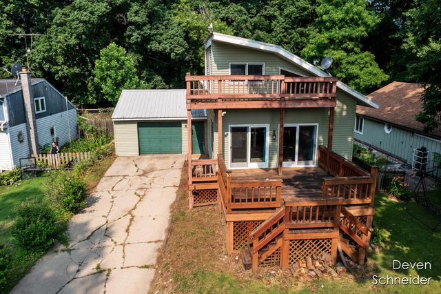 65 Sundago Park Street, Hastings Twp, MI 49058