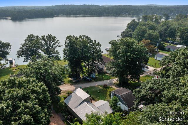 65 Sundago Park Street, Hastings Twp, MI 49058