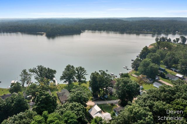 65 Sundago Park Street, Hastings Twp, MI 49058