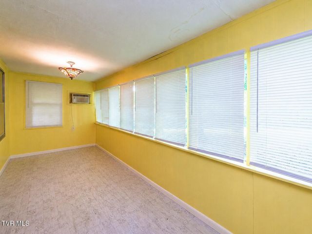 221 Bent Street, Kingsport, TN 37660