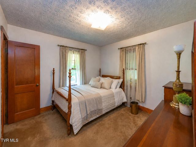 221 Bent Street, Kingsport, TN 37660