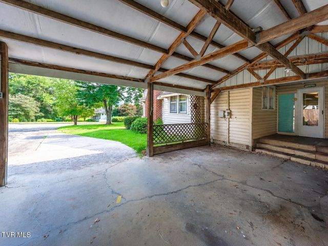 221 Bent Street, Kingsport, TN 37660