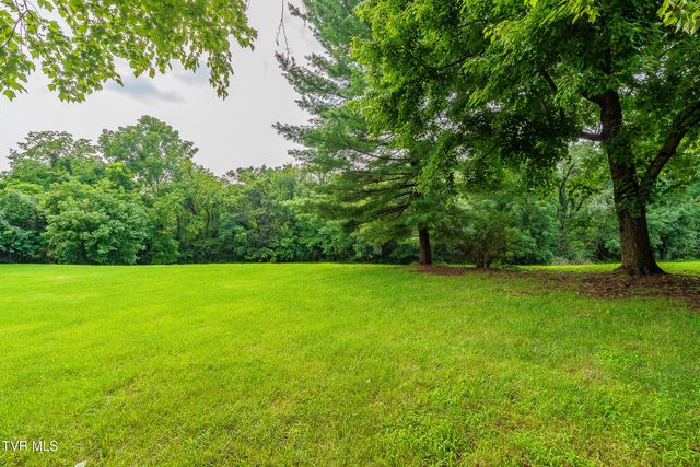 221 Bent Street, Kingsport, TN 37660