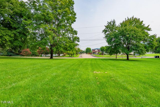 221 Bent Street, Kingsport, TN 37660