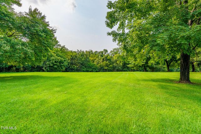 221 Bent Street, Kingsport, TN 37660