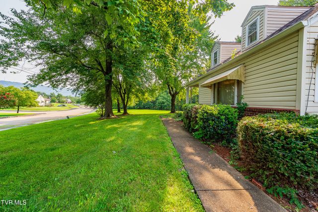 221 Bent Street, Kingsport, TN 37660