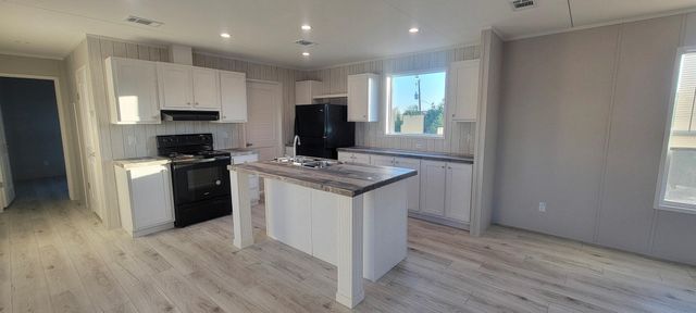6213 Maine Trail, Granbury, TX 76048