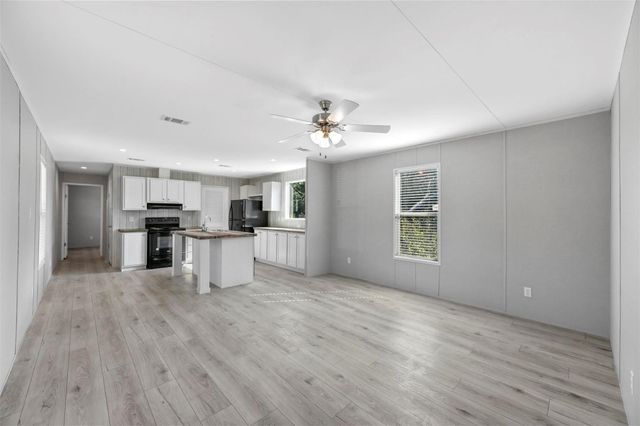 6213 Maine Trail, Granbury, TX 76048