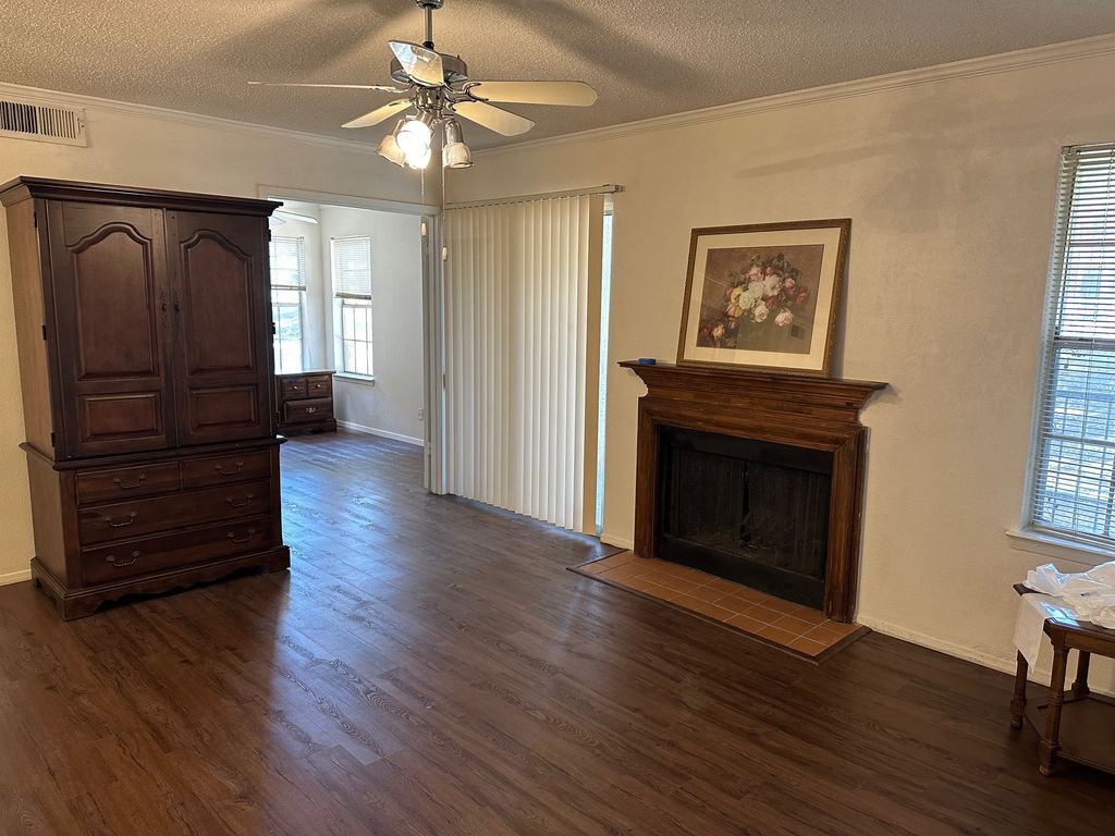 5300 Keller Springs Road 1090, Dallas, TX 75248