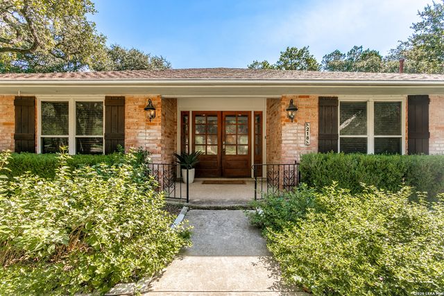 218 VILLAGE CIR, Hill Country Village, TX 78232