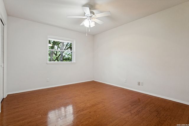 218 VILLAGE CIR, Hill Country Village, TX 78232