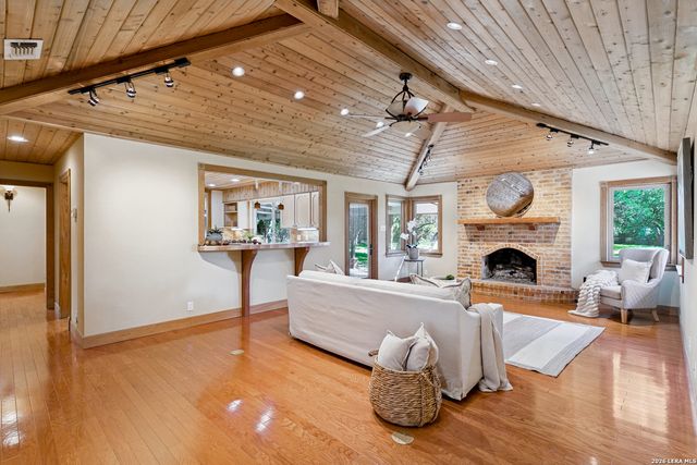 218 VILLAGE CIR, Hill Country Village, TX 78232