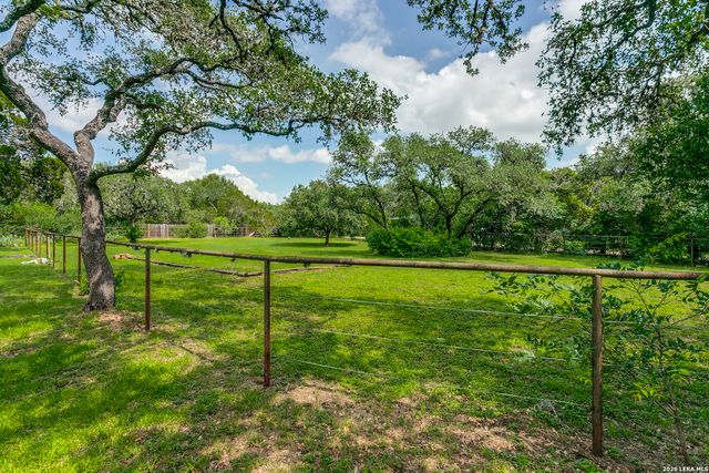 218 VILLAGE CIR, Hill Country Village, TX 78232