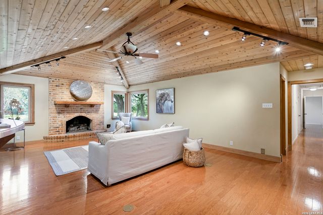 218 VILLAGE CIR, Hill Country Village, TX 78232
