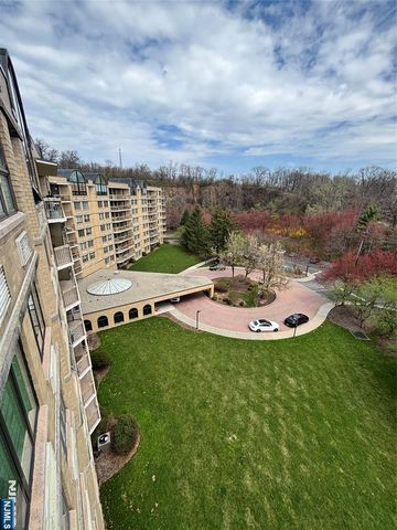 10 Smith Manor Boulevard 804, West Orange, NJ 07052