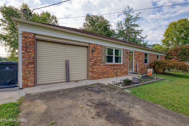 6400 Mill Creek Lane, Knoxville, TN 37921