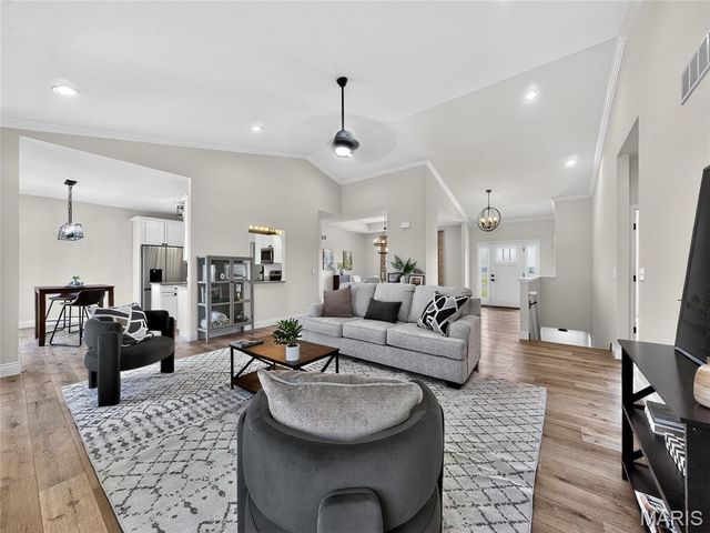 3525 Weatherby Lane, Farmington, MO 63640