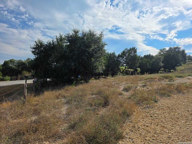 1025 RIDGEWAY DR, Bulverde, TX 78163
