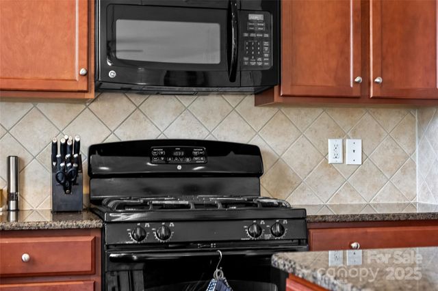 12421 Dove Meadow Drive, Charlotte, NC 28278