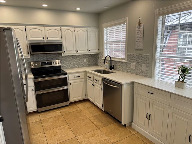 1710 Steele Road, Tontitown, AR 72762