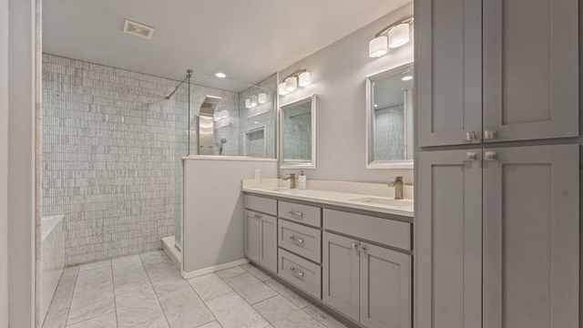 1710 Steele Road, Tontitown, AR 72762
