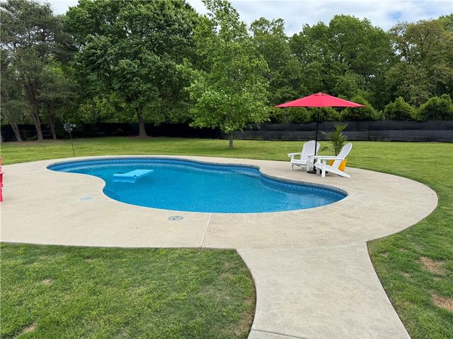 1710 Steele Road, Tontitown, AR 72762