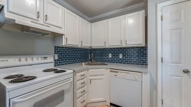 1710 Steele Road, Tontitown, AR 72762