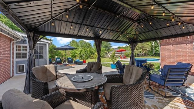 1710 Steele Road, Tontitown, AR 72762