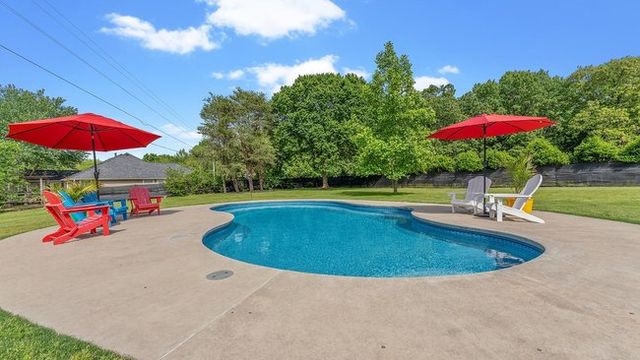 1710 Steele Road, Tontitown, AR 72762