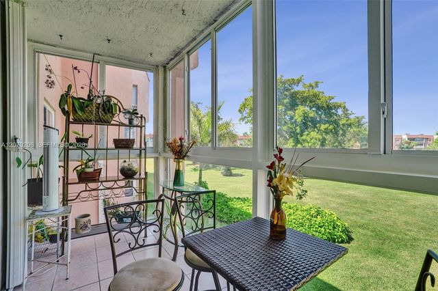 9461 Sunrise Lakes Boulevard 208, Sunrise, FL 33322