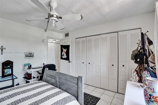 9461 Sunrise Lakes Boulevard 208, Sunrise, FL 33322