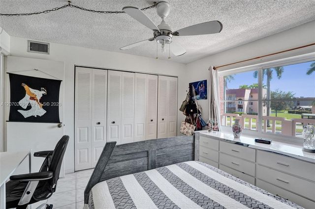 9461 Sunrise Lakes Boulevard 208, Sunrise, FL 33322