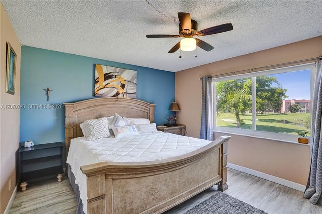 9461 Sunrise Lakes Boulevard 208, Sunrise, FL 33322
