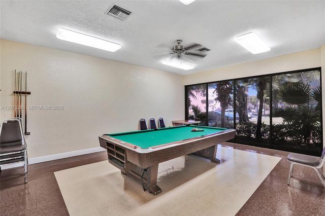 9461 Sunrise Lakes Boulevard 208, Sunrise, FL 33322